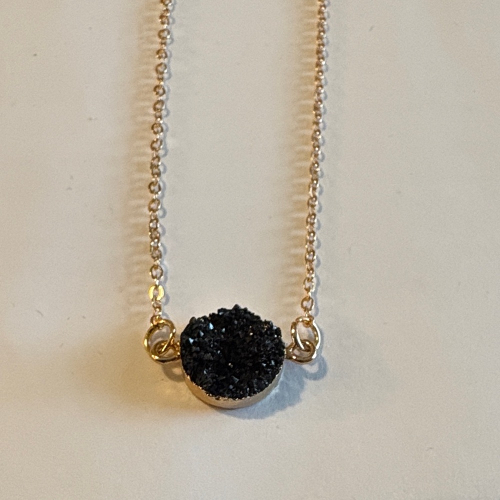 🌟 New Black Druzy Necklace